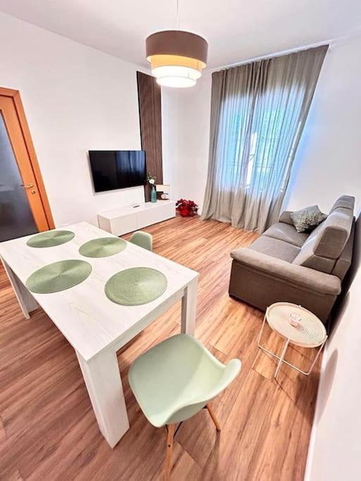 Soleo Guesthouse Monza Ngoại thất bức ảnh