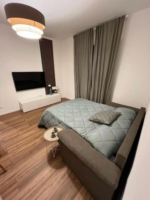 Soleo Guesthouse Monza Ngoại thất bức ảnh