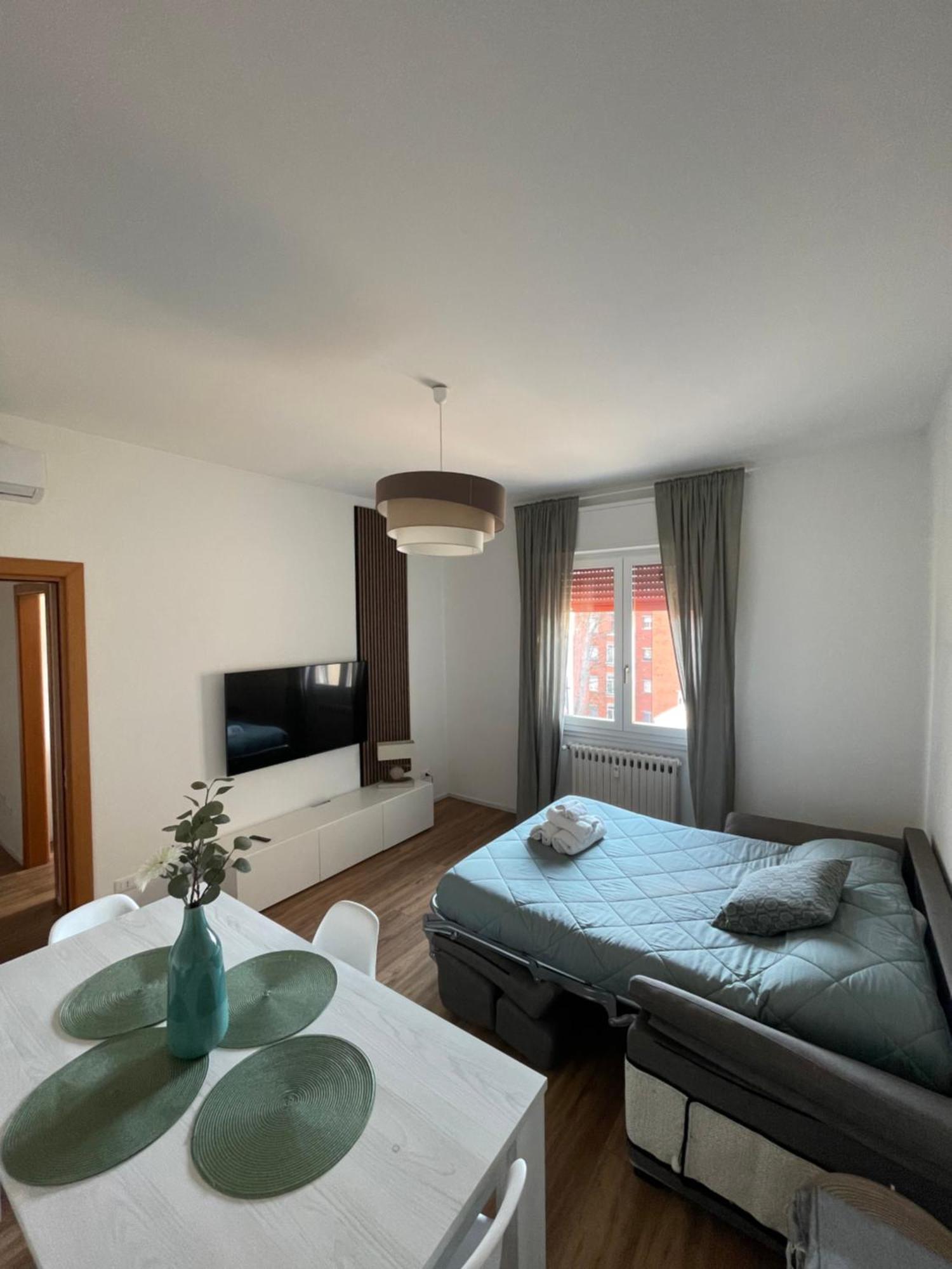 Soleo Guesthouse Monza Ngoại thất bức ảnh